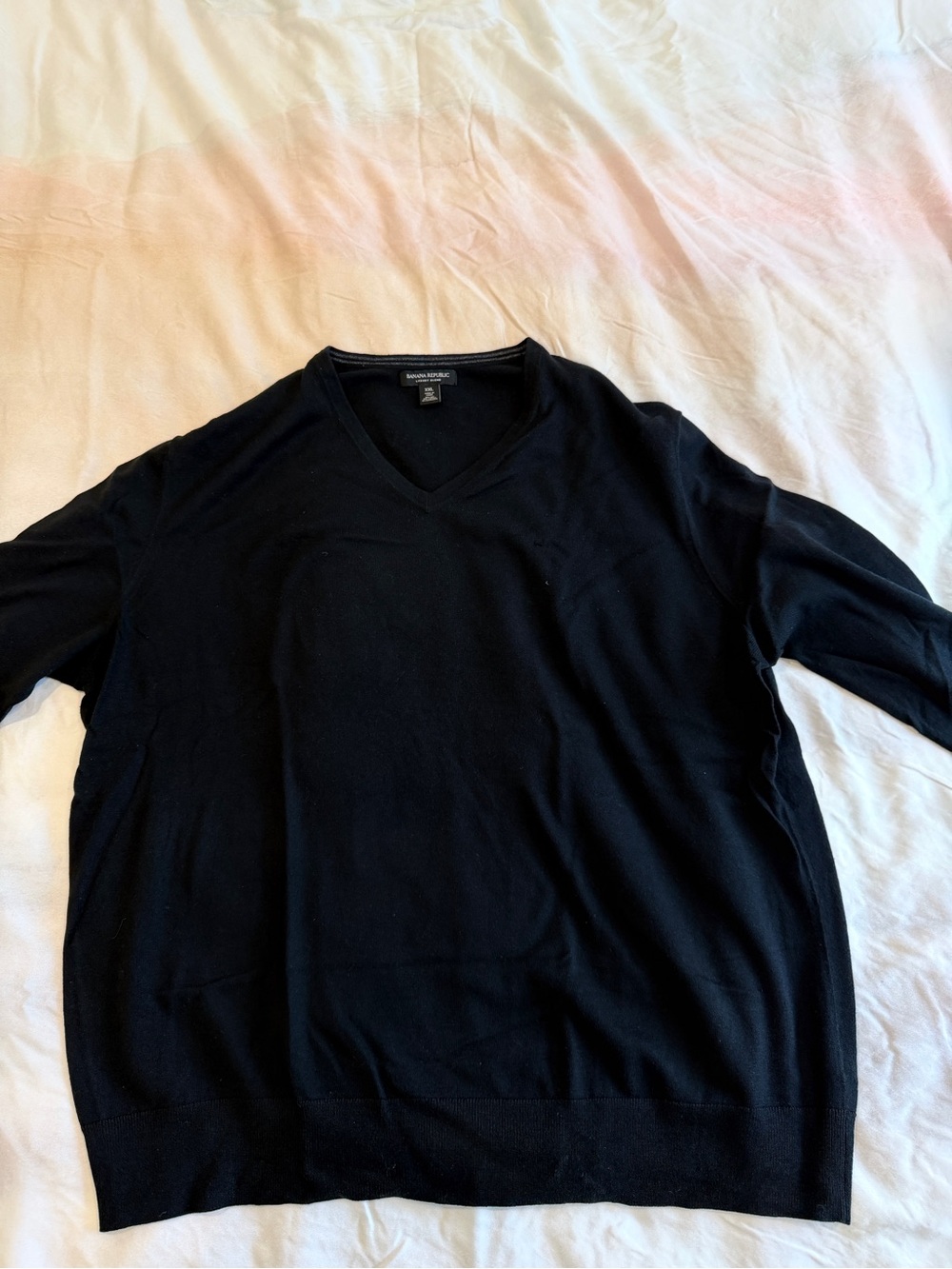 Banana Republic Men's Black V-Neck Pullover Sweater